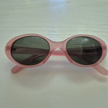 Pink oval sunglasses
