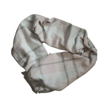 Vaaleanpunainen ruudullinen huivi