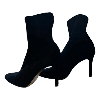 Mustad mustad saapad