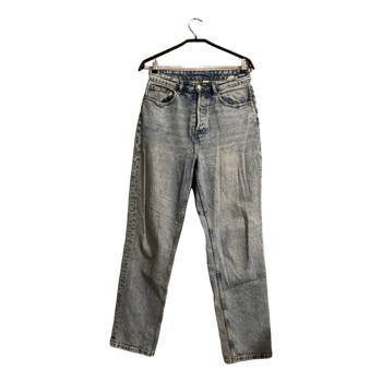 Blue high-waist jeans