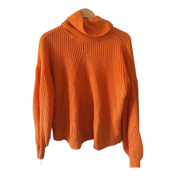 Orange strikket sweater