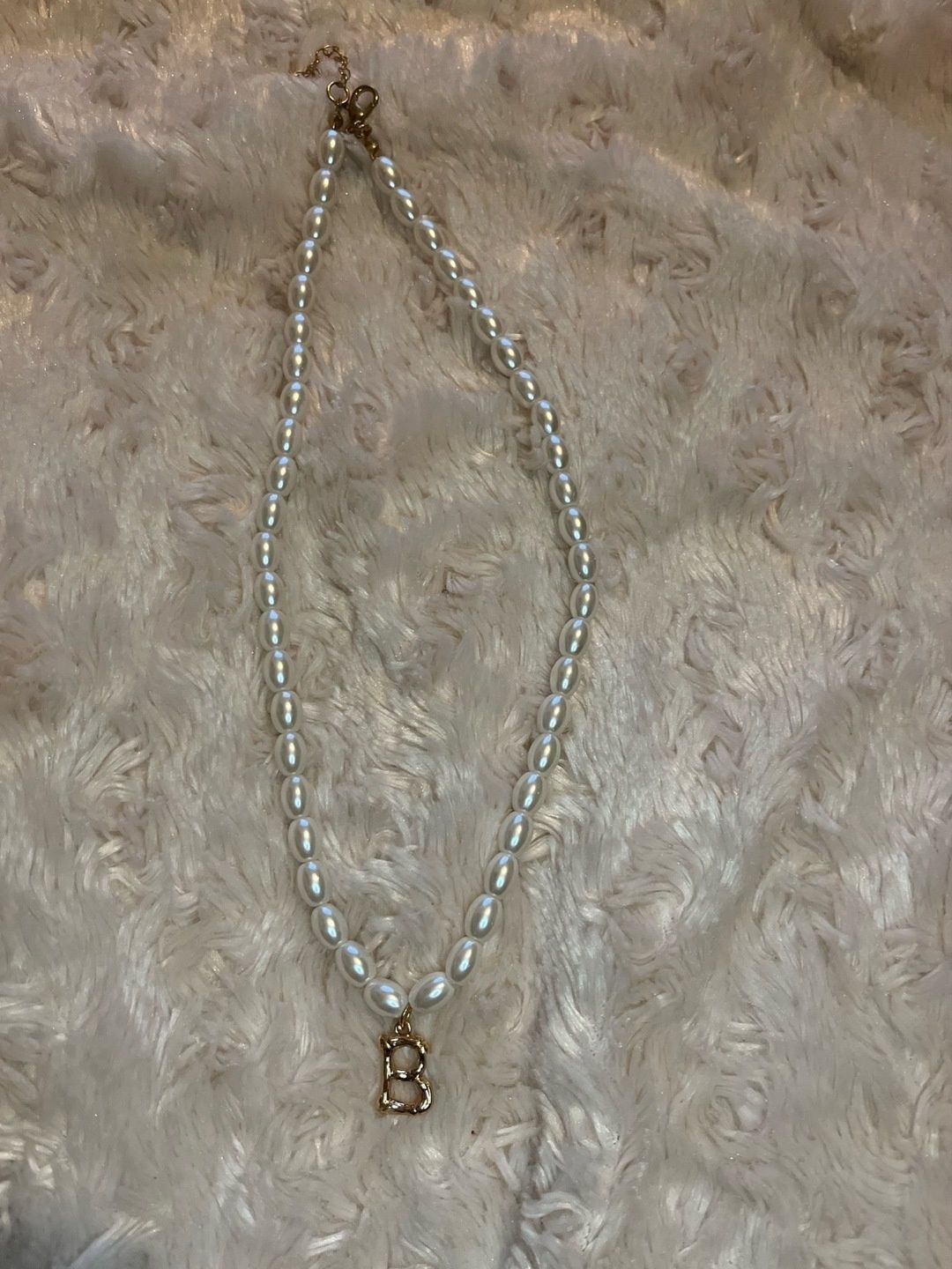 Helmikaulakoru jewelry