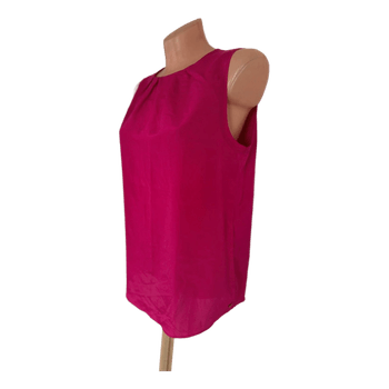 Pink sleeveless top