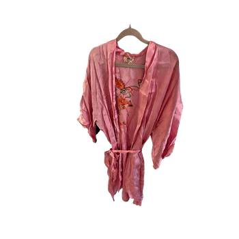 Vaaleanpunainen silkkiaamutakki