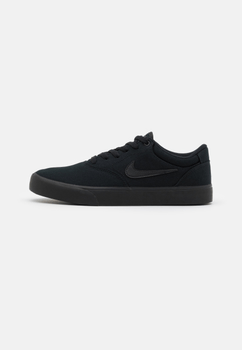 Low top sneakers