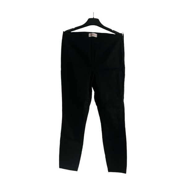 Mustat leggings-housut keinonahka