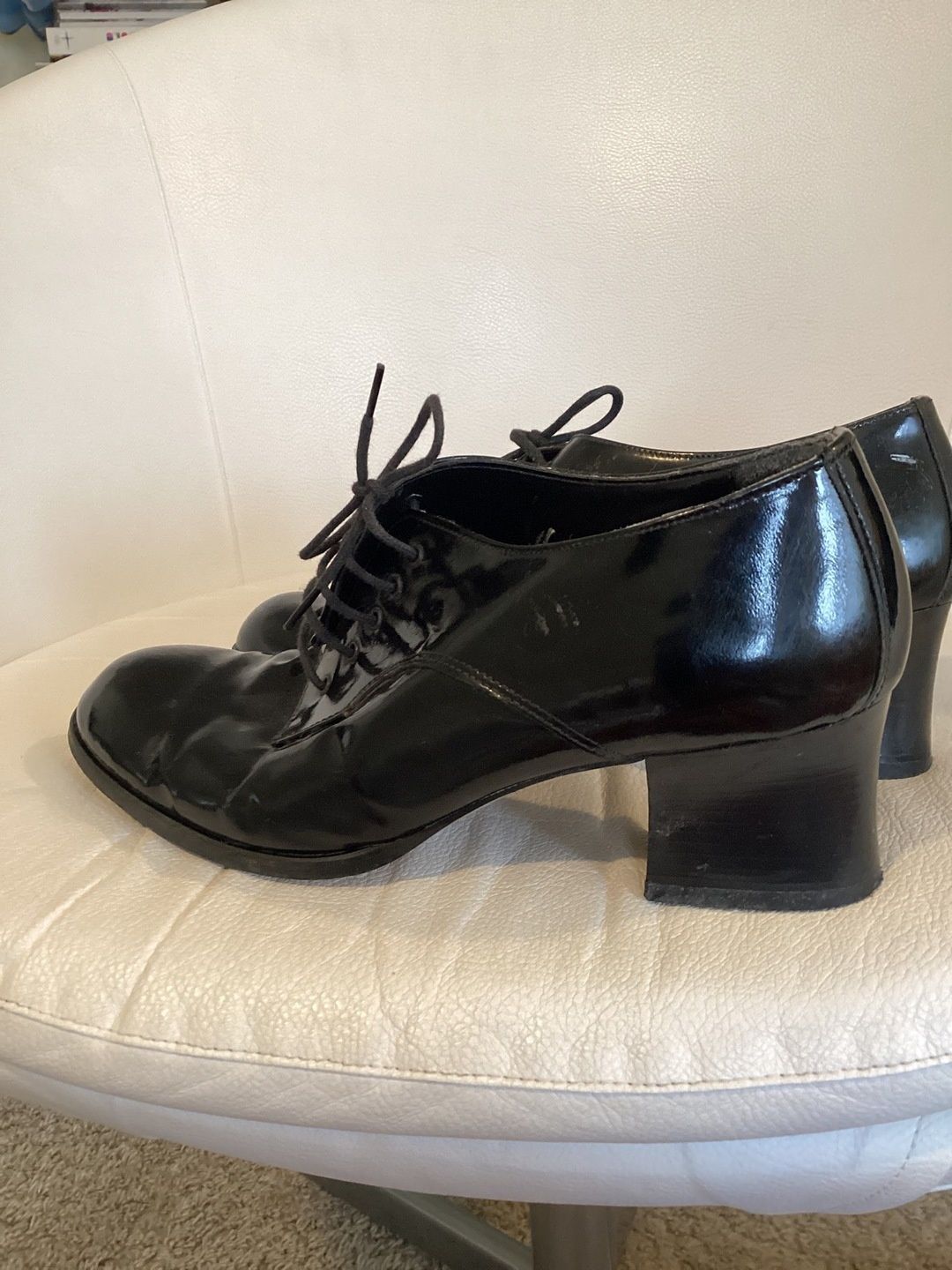 Sitä ei lue mutta merkkik loafers