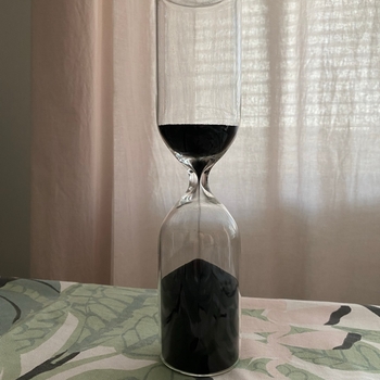 Glass hourglass timer