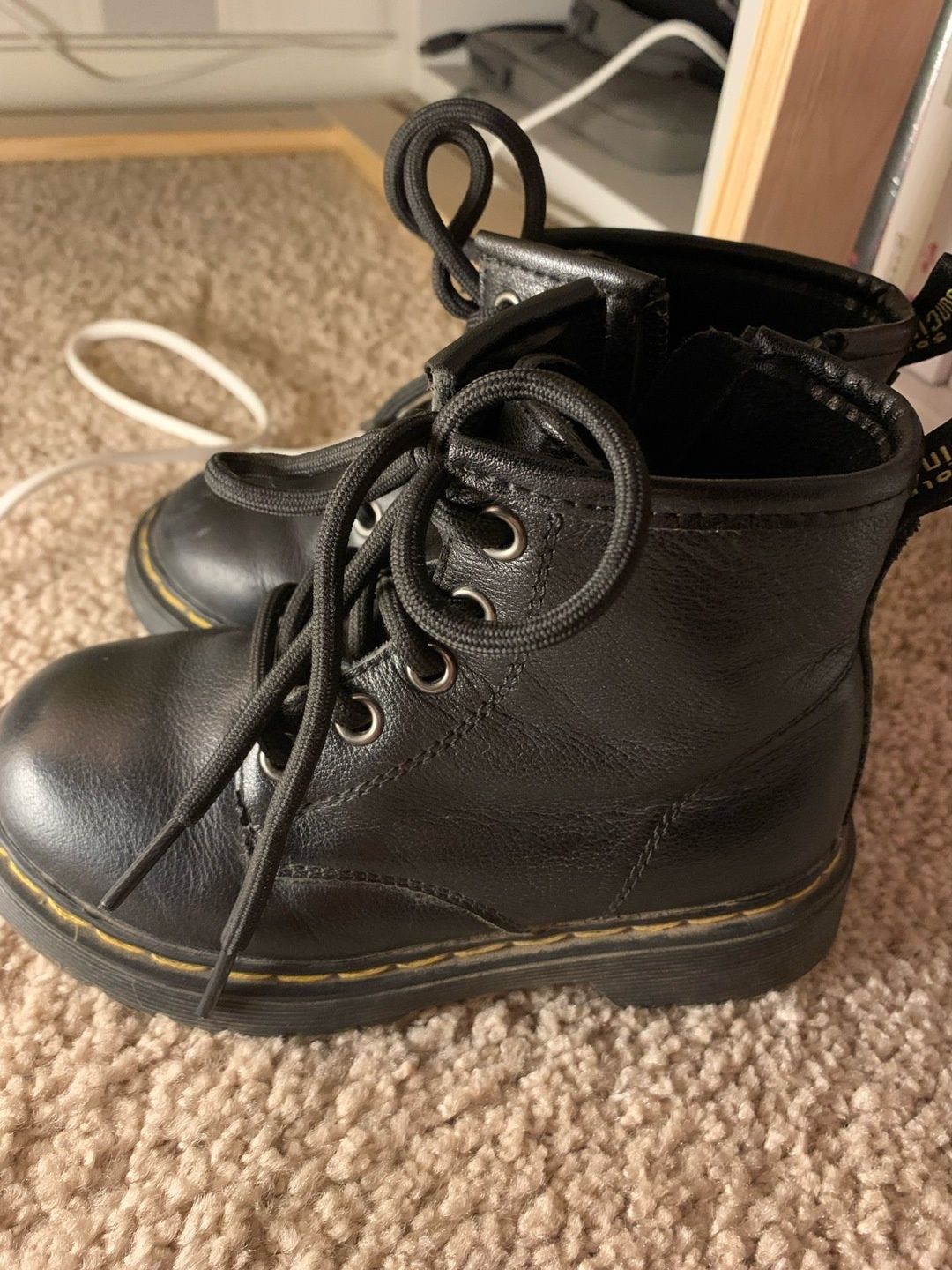 Ariaca kids' shoes