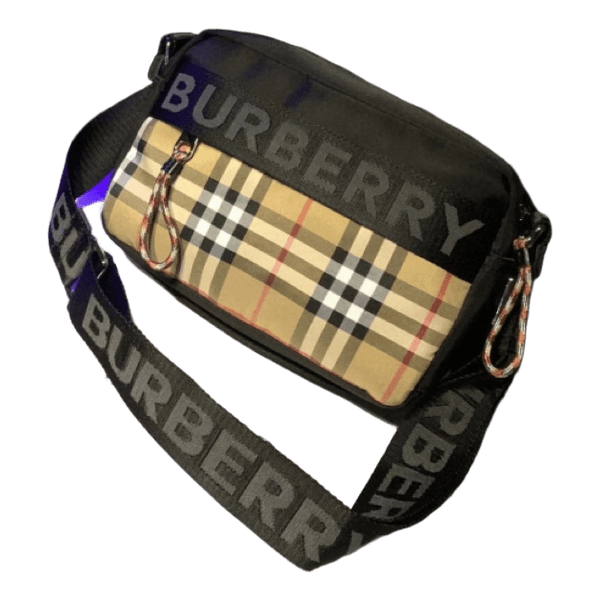 Musta Burberry olkalaukku