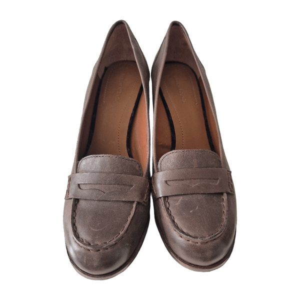 Ruskeat nahkaiset loafersit
