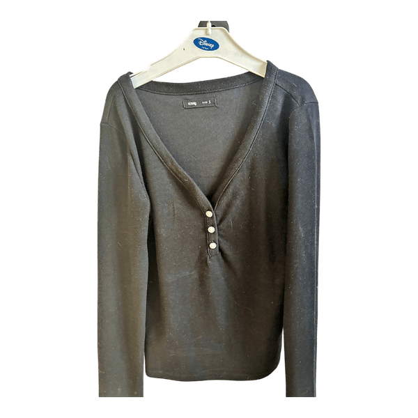 Black ribbed long-sleeved top