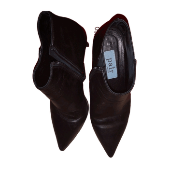 A pair heels