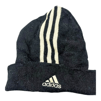 Musta Adidas pipo