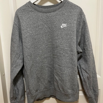 Harmaa nike collegepaita