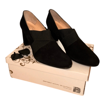 Brenda Zaro black heels