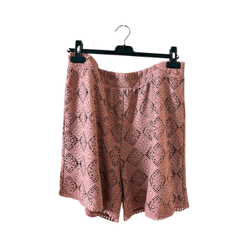 Pitsimäiset shortsit