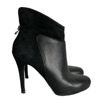 Guess boots