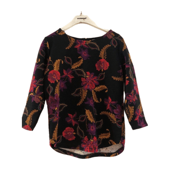 B .young blouse