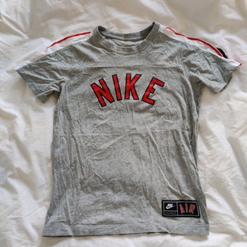 Nike top