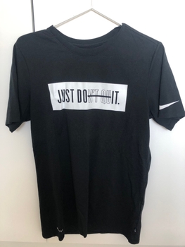 THE NIKE TEE