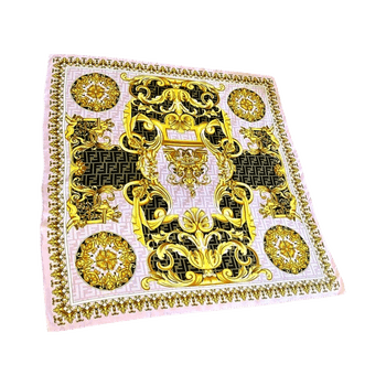 Fendi+Versace= Fendacen huivi