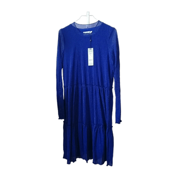 Moves by minimumn dress