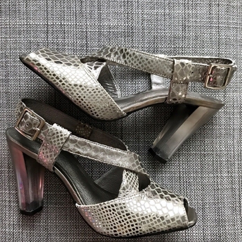 Dumond heels