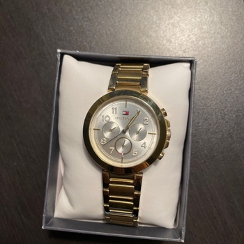 Tommy hilfiger watch