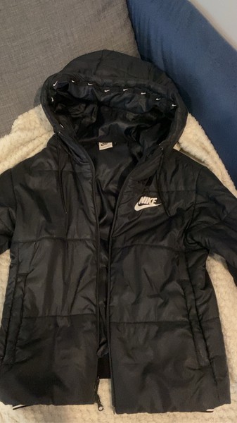 Nike black puffer jacket