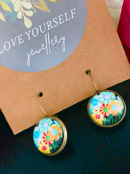70’s kukkakorvakorut jewelry