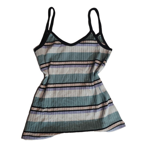 Raitainen ribbattutoppi
