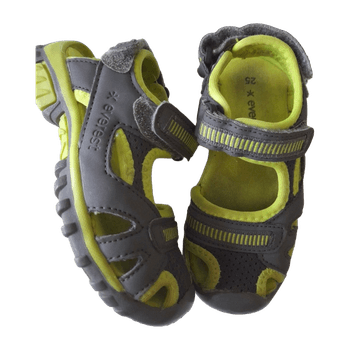 Everest kids' shoes