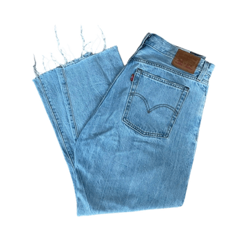 Levi’s cropped jeans