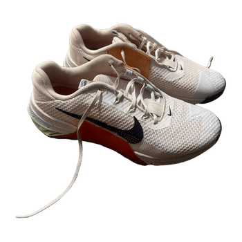 Nike sports shoes