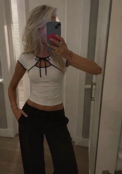 White short sleeve top