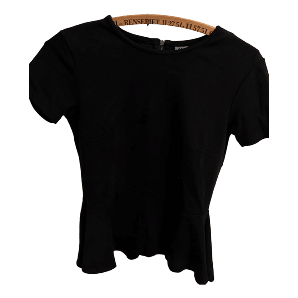 Sort peplum top