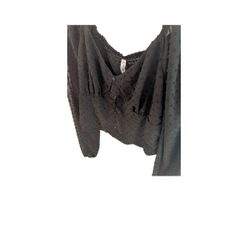 Musta rypytetty paita