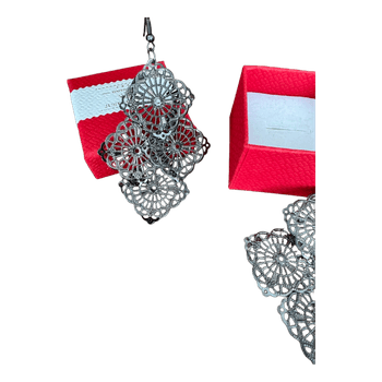 Filigree dangle earrings