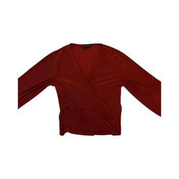 Punainen pitkähihainen