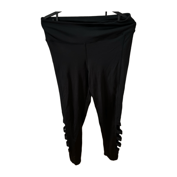 Mustat urheilulegginsit