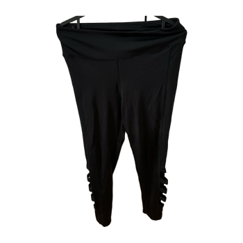Mustat urheilulegginsit