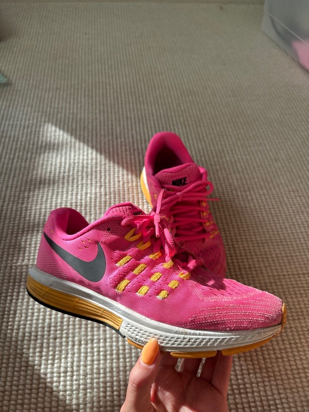 Nike sports shoes