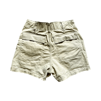 Beiget shortsit