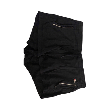 Musta urheilushortsit