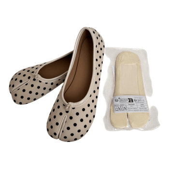 Polka dot tabi flats