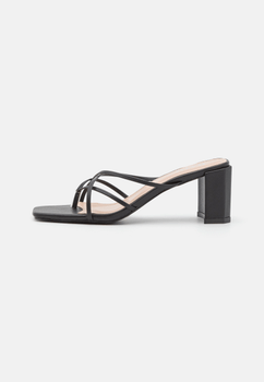 Black flip-flops
