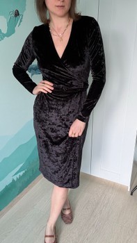 NA-KD Velvet Dress