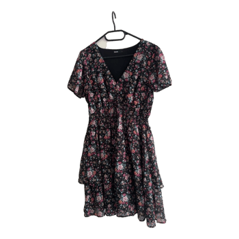 Lilleline suvine kleit