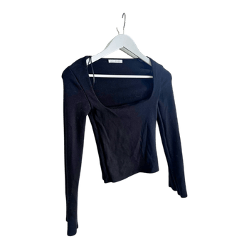 Black ribbed long-sleeved top